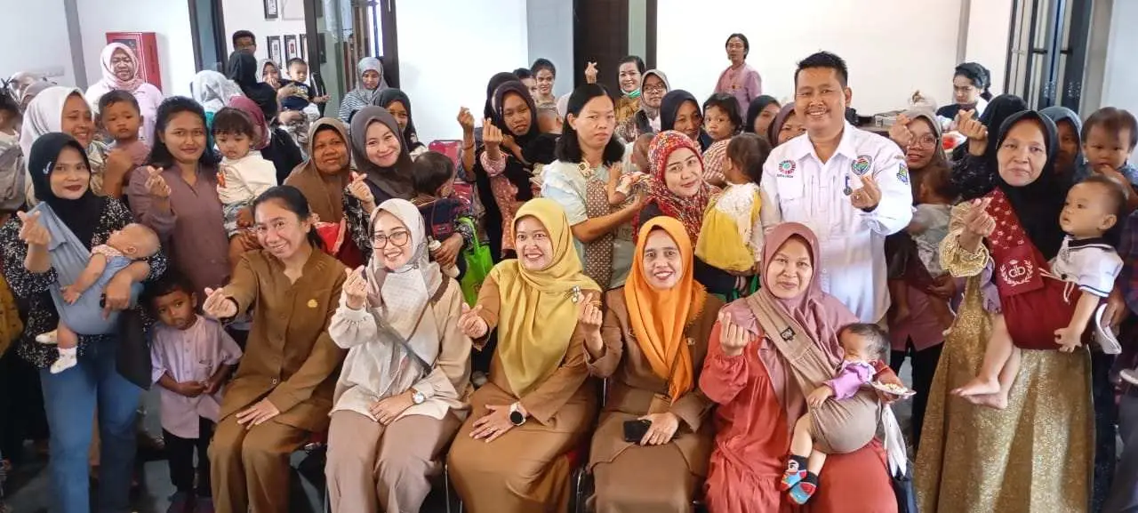 Pemberian Makanan Tambahan di Desa Pasar Kemis, Komitmen Nyata Cegah Stunting