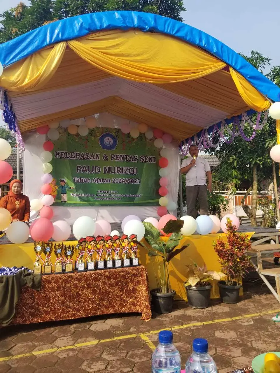 Ketua RT 07/07 Sukatani Apresiasi Pentas Seni PAUD Nurizqi: Kejarlah Impianmu Bentuklah Masa Depan Yang Cemerlang 