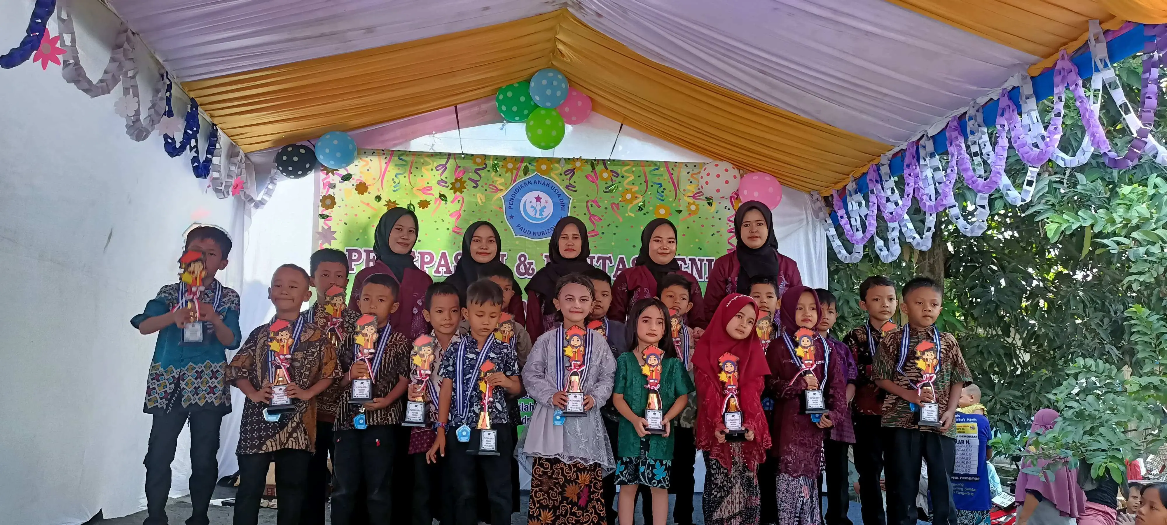 Pentas Seni PAUD Nurizqi Meriah dan Sukses, Kepala Sekolah: Belajar dan Bermainlah dengan Ceria