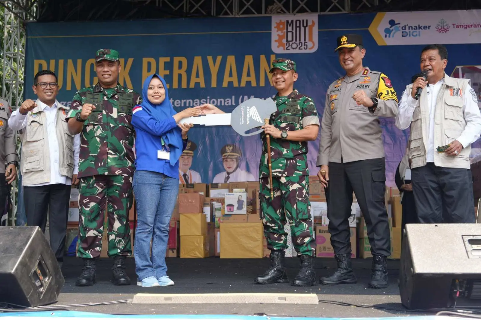 Semarak Puncak Hari Buruh 2025: Ribuan Pekerja Padati Perayaan di Kabupaten Tangerang