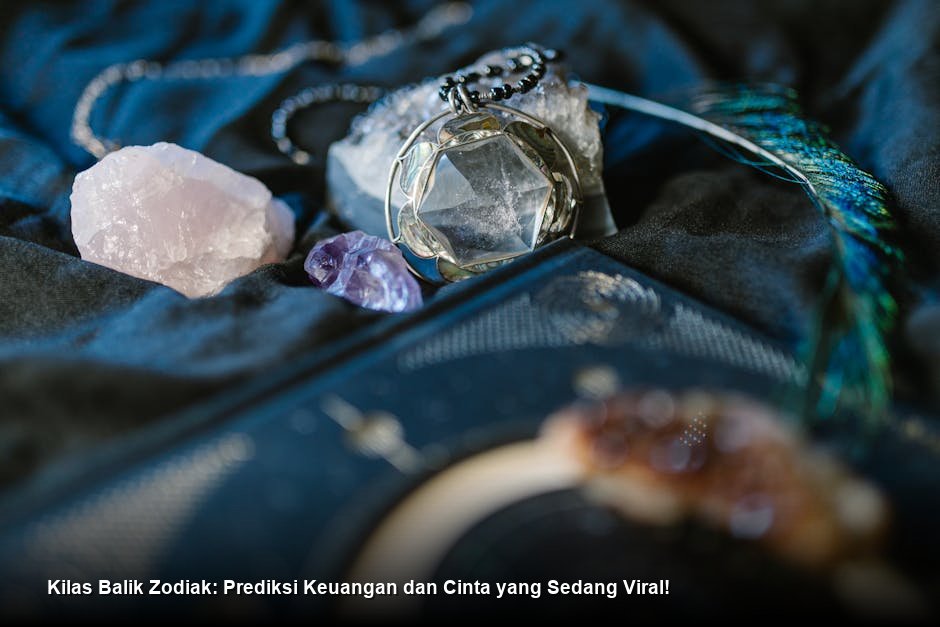 Ilustrasi digital yang menampilkan 12 simbol rasi bintang yang bersinar terang di latar belakang langit malam yang gelap.